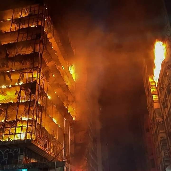 A fire in the Hargeisa market, Somaliland, The biggest Somaliland Market. (Waaheen)